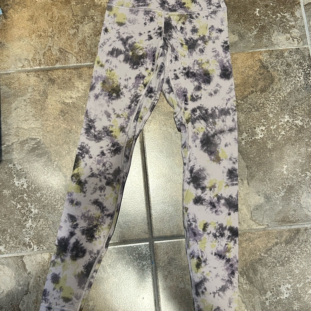 lululemon athletica Tie-Dye Leggings - Purple and Yellow